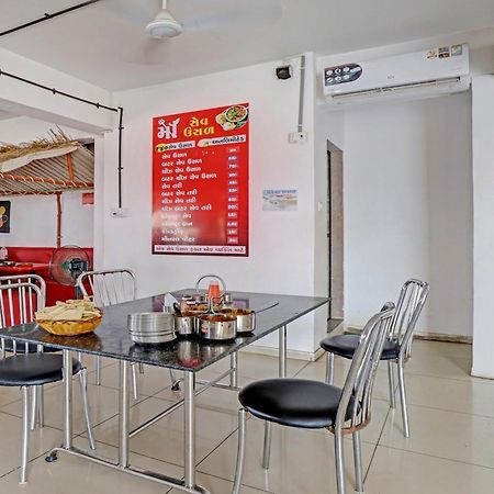 Hotel O Hill View Vadodara Bagian luar foto