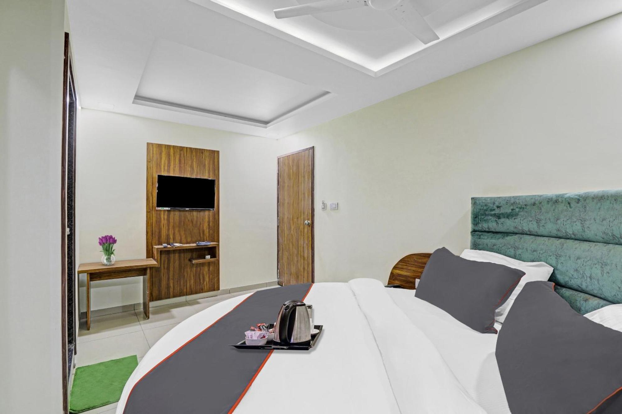 Hotel O Hill View Vadodara Bagian luar foto