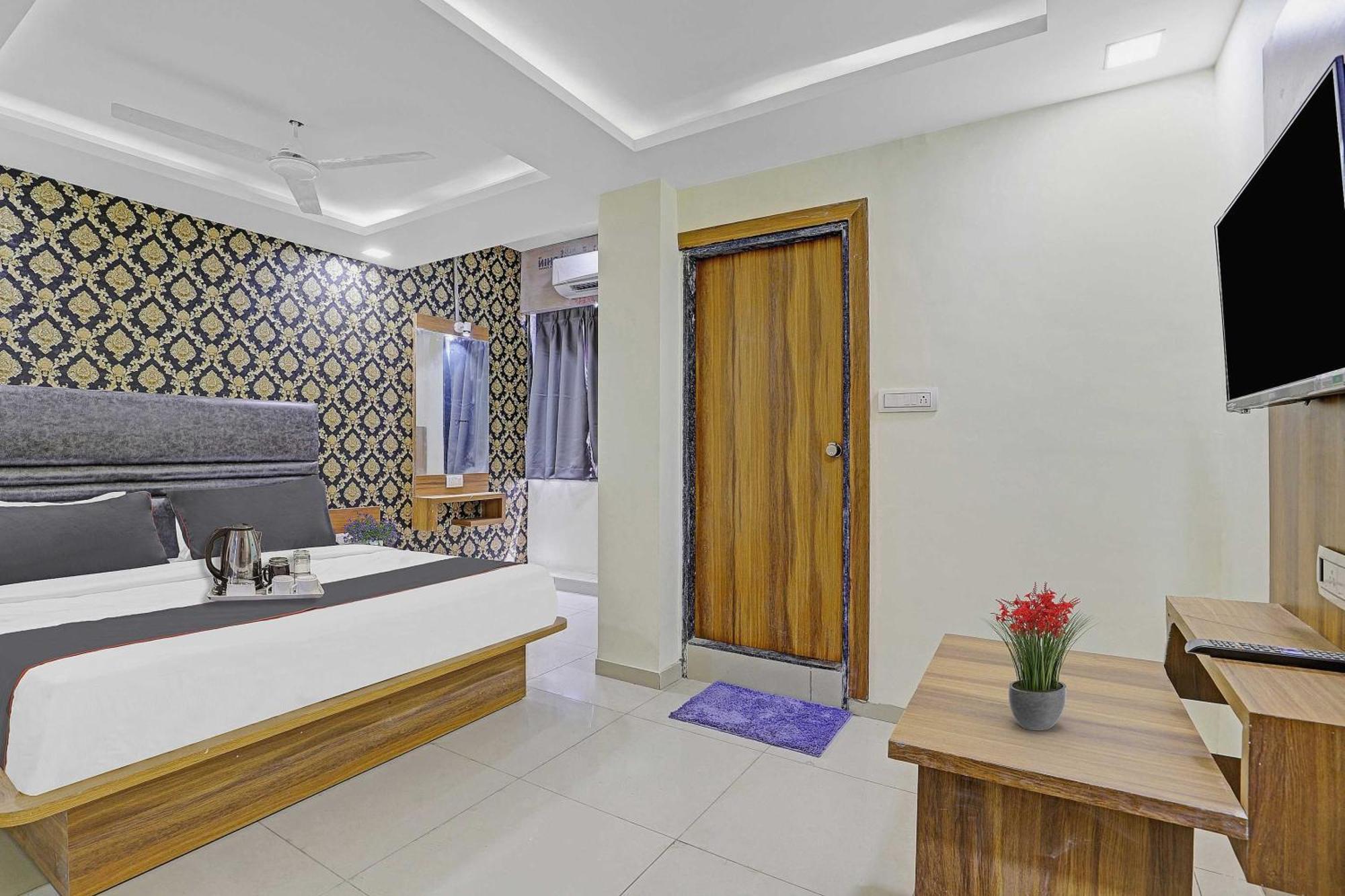Hotel O Hill View Vadodara Bagian luar foto